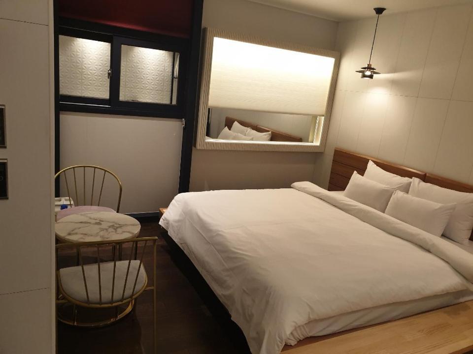 Sinan Equelim Hotel Gwangju Metropolitan City Exterior foto
